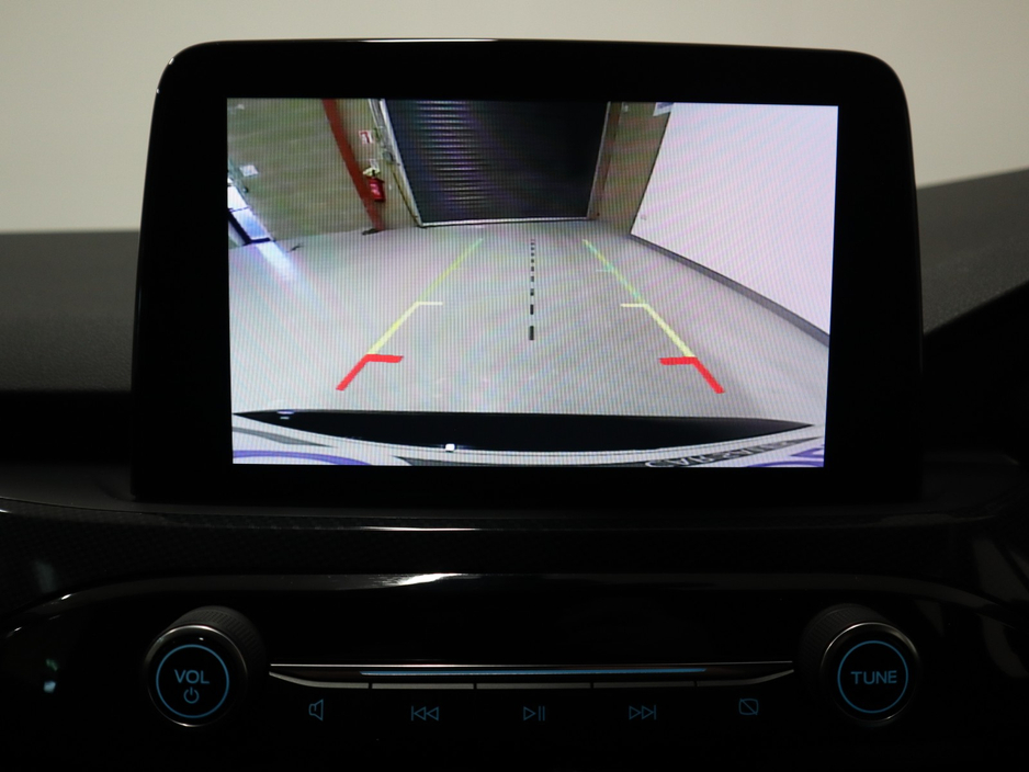 2021 Ford Kuga - image 15