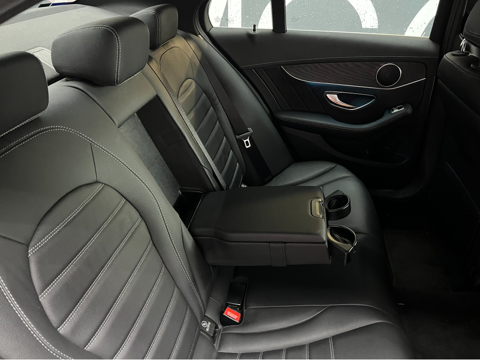 2016 Mercedes-Benz C Class - image 16