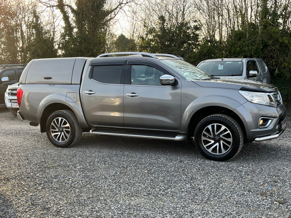 2019 Nissan Navara - image 9