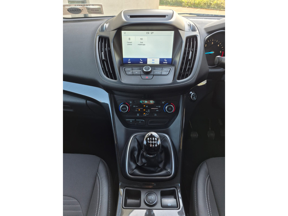 2019 Ford Kuga - image 10