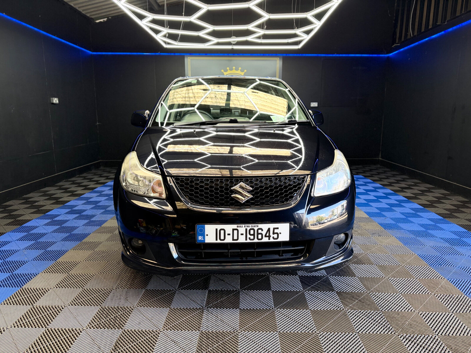 2010 Suzuki SX4 - image 4