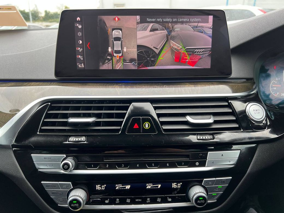 2020 BMW 5 Series - image 7