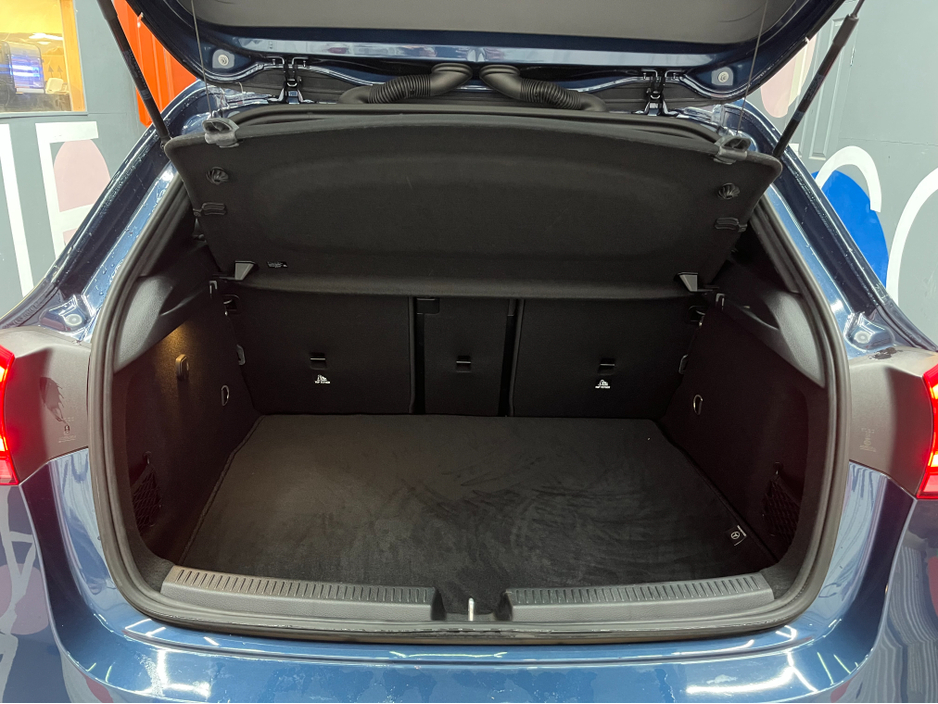 2020 Mercedes-Benz A Class 2020 MERCEDES-BENZ A200D AMG LINE 2.0 AUTOMATIC / CRUISE CONTROL / REVERSE CAMERA / ELECTRIC MEMORY & HEATED SEATS / PADDLE SHIFTERS