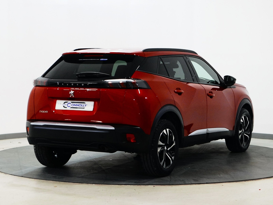 2023 Peugeot 2008 - image 3