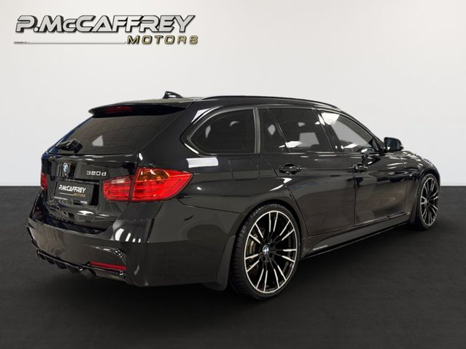 2015 BMW 3 Series - image 5