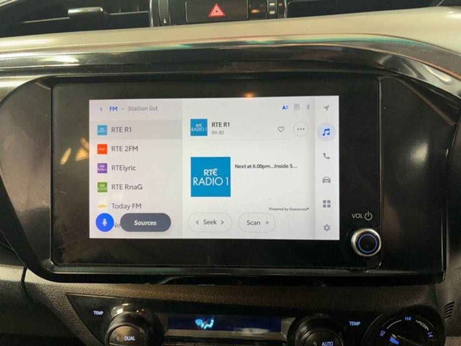 2024 Toyota Hilux - image 17