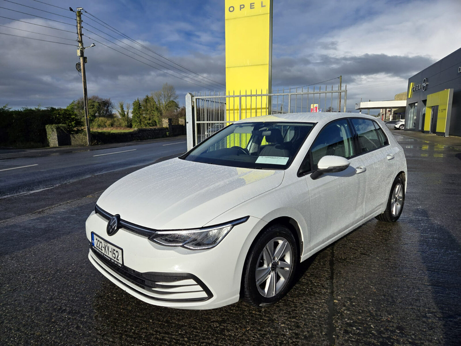 2022 Volkswagen Golf 2.0 TDI 115HP Life €24,950