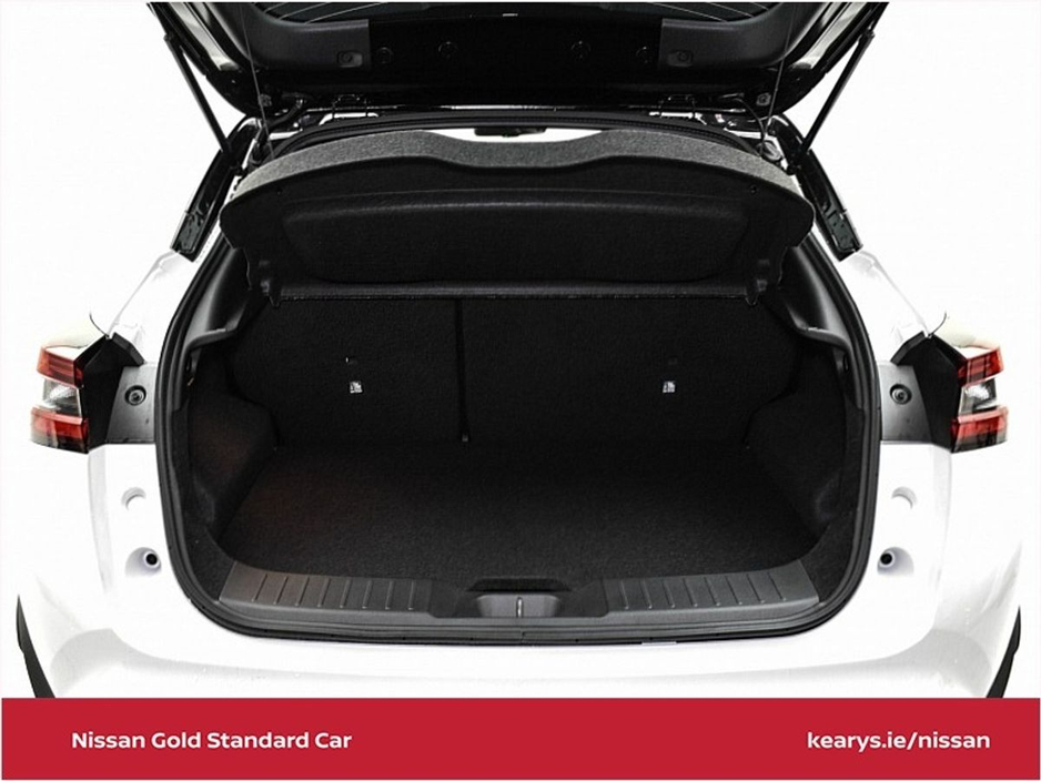 2020 Nissan Juke - image 9