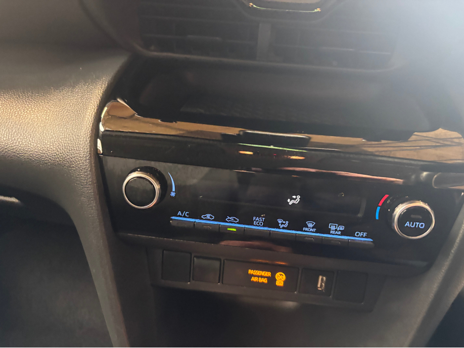 2023 Toyota Yaris Cross xLUNA 4DR AUTO €114,279