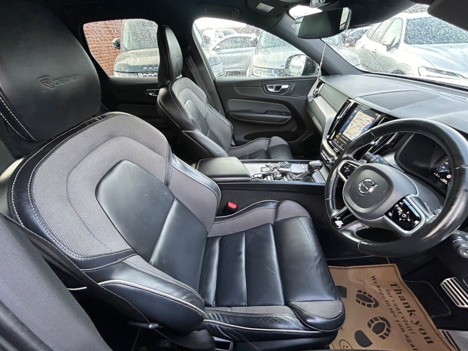 2020 Volvo XC60 - image 21