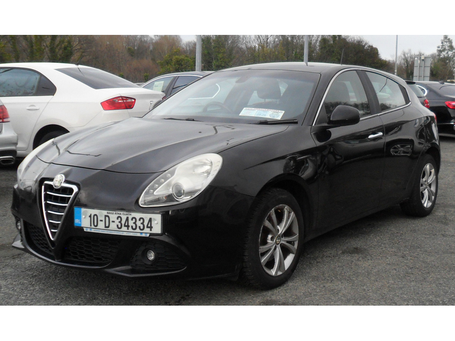 2010 Alfa Romeo Giulietta - image 3