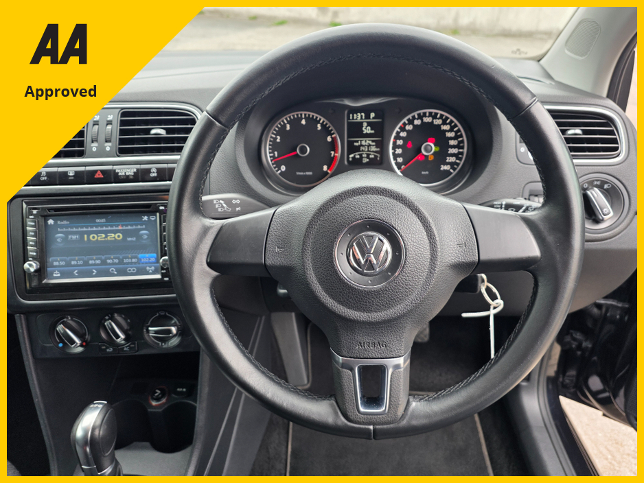 2014 Volkswagen Polo - image 15