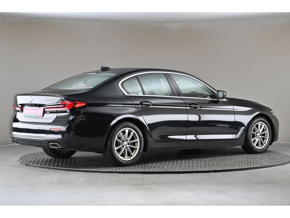 2021 BMW 5 Series - image 10