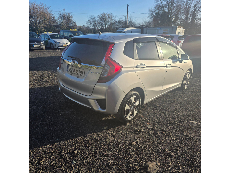 2016 Honda Fit - image 9