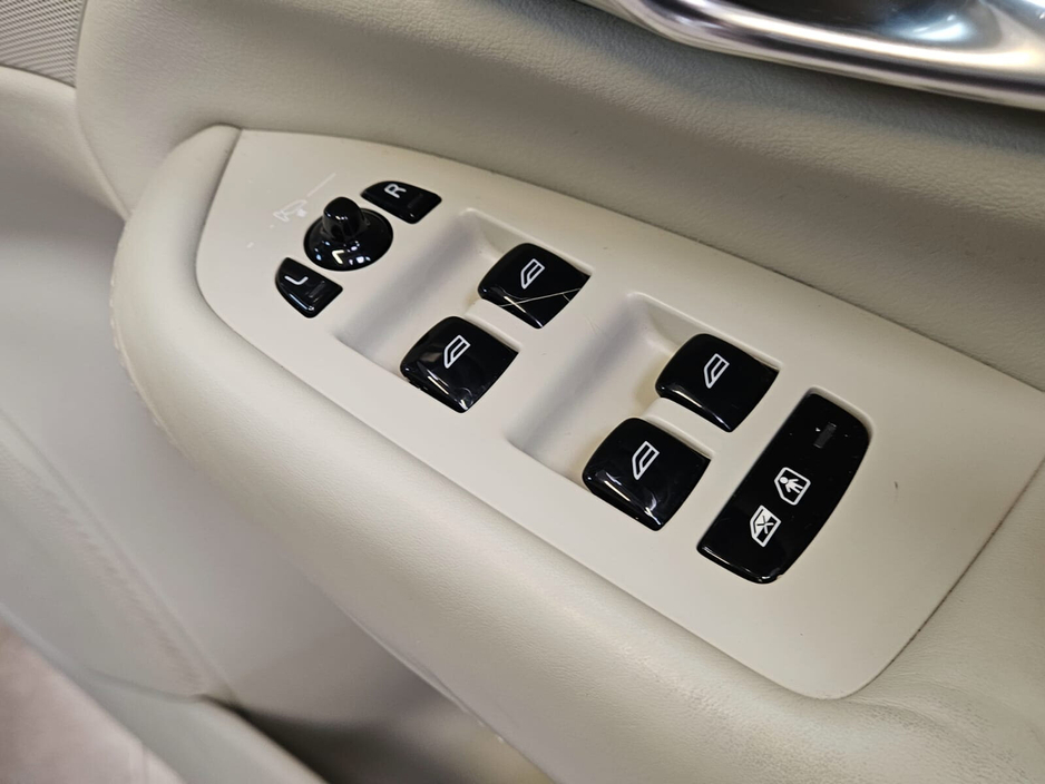 2019 Volvo XC90 B5 (235hp) AWD Momentum Pro Auto €39,950