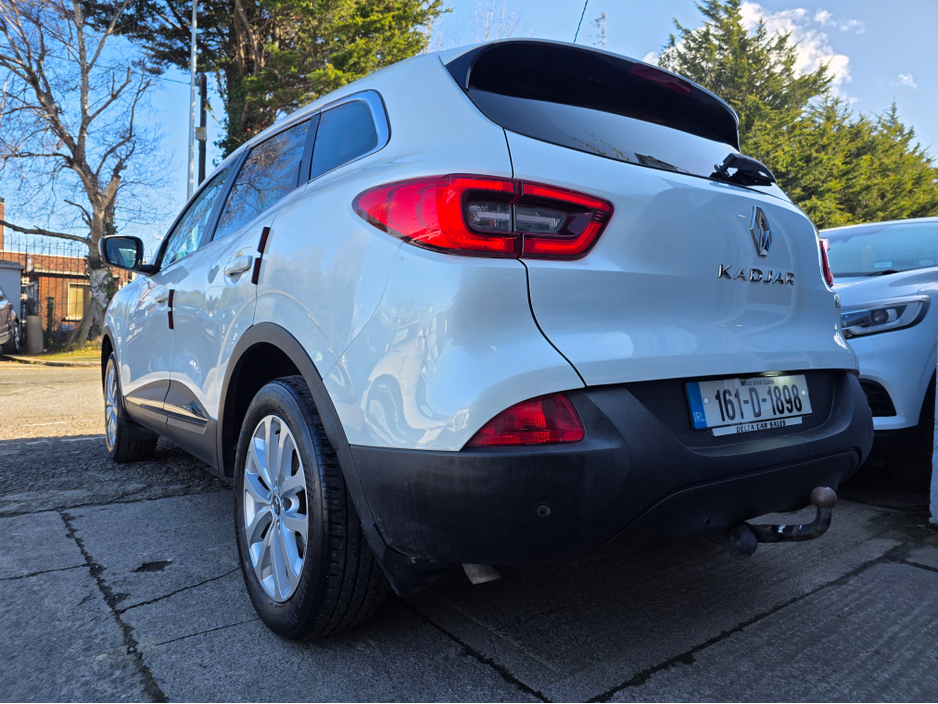 2016 Renault Kadjar - image 4