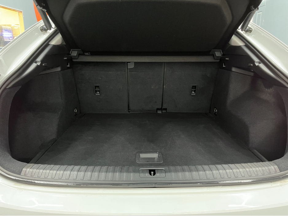 2020 Audi Q3 €31950 2020 AUDI Q3 SPORTBACK 35TFSI 1.5 AUTOMATIC / CRUISE CONTROL / 360° PARKING CAMERA / ELECTRIC HEATED SEATS €31,950