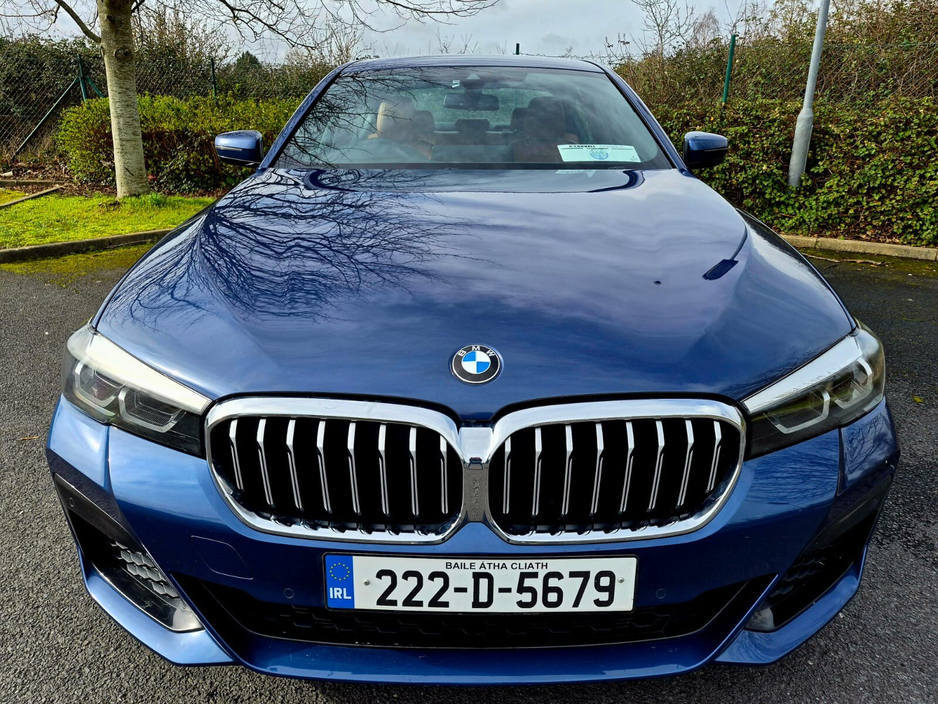 2022 BMW 5 Series - image 7