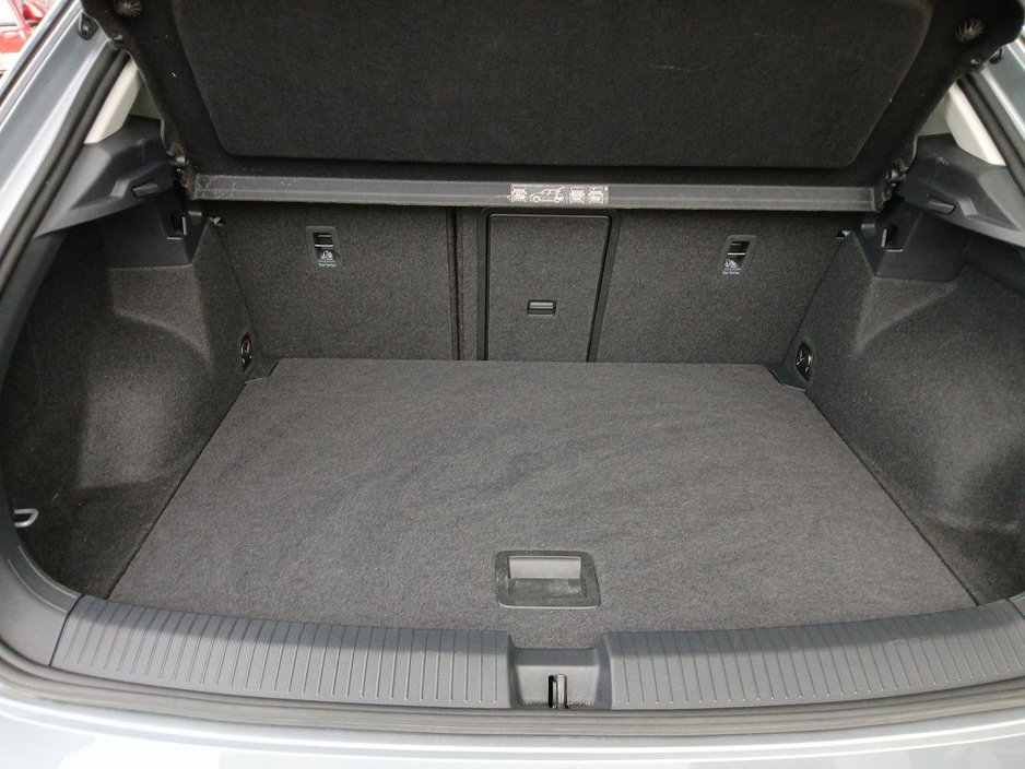 2024 Volkswagen T-Roc - image 19