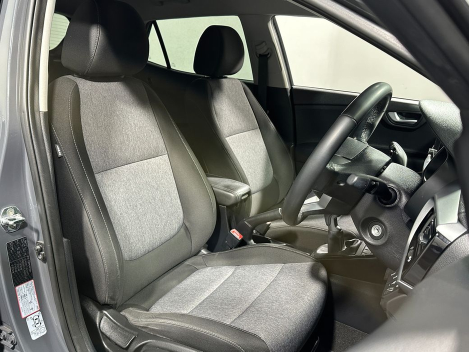 2022 Kia Stonic - image 10