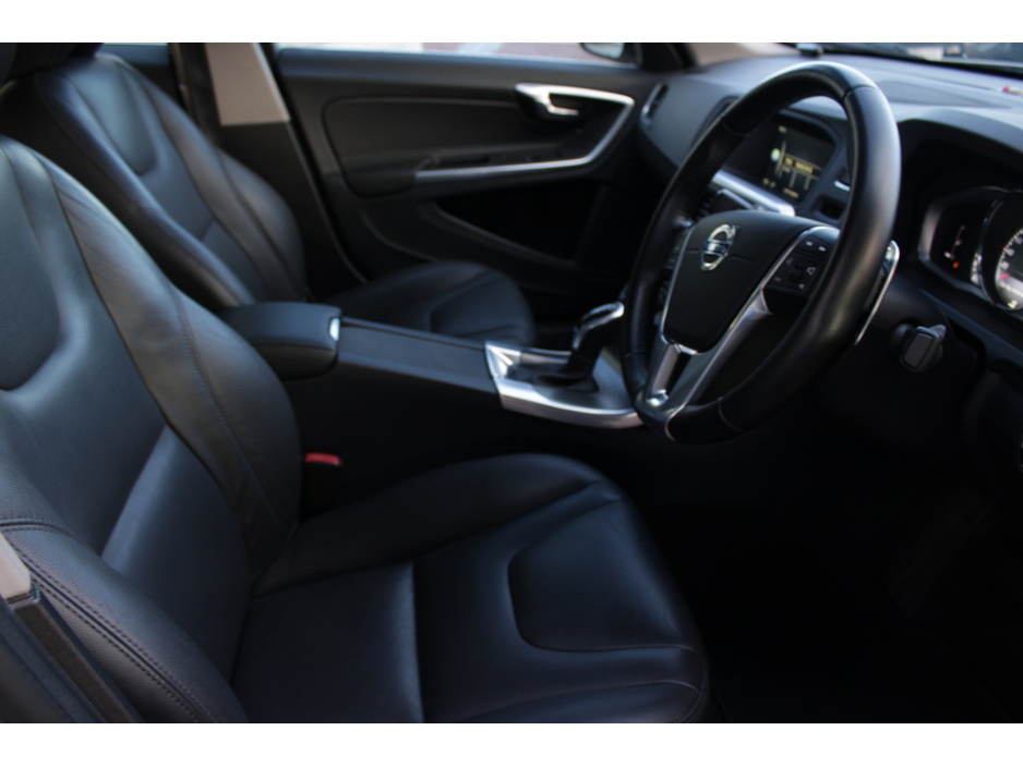 2016 Volvo S60 2.0D4 SE LUXURY PLUS AUTOMATIC // IMMACULATE CONDITION THROUGHOUT // BUY WITH CONFIDENCE AA AND SIMI APPROVED DEALER 2026 // FINANCE ARRANGED // ALL TRADE INS WELCOME // €17,950