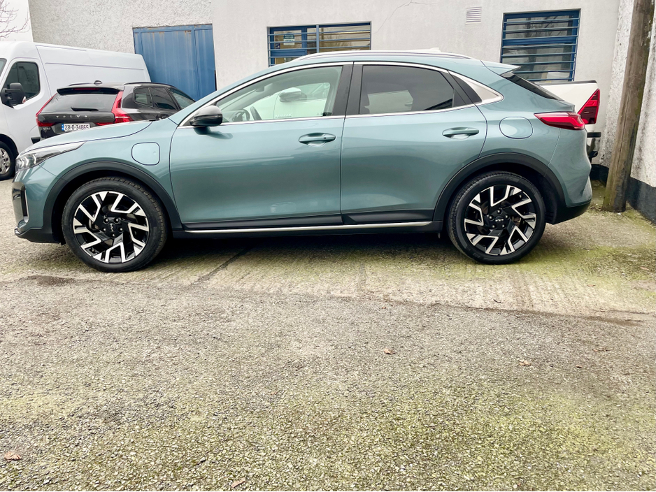 2023 Kia XCeed - image 33