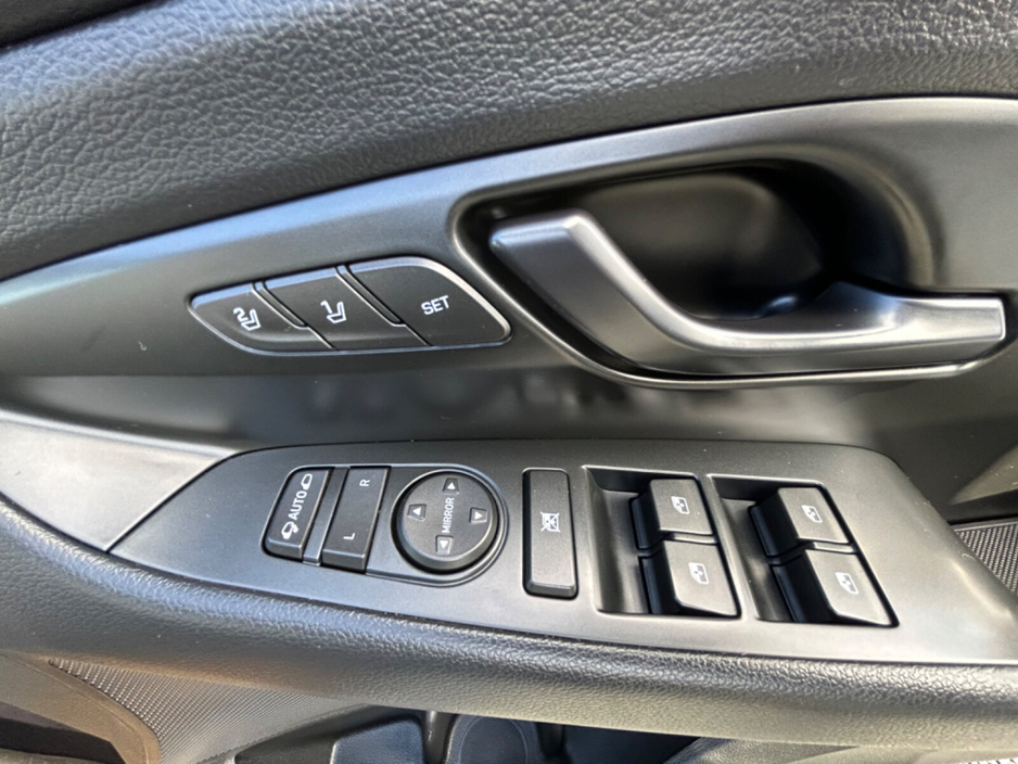 2020 Hyundai i30 - image 15
