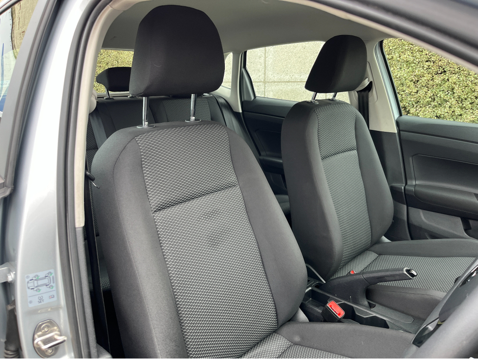 2019 Volkswagen Polo - image 11