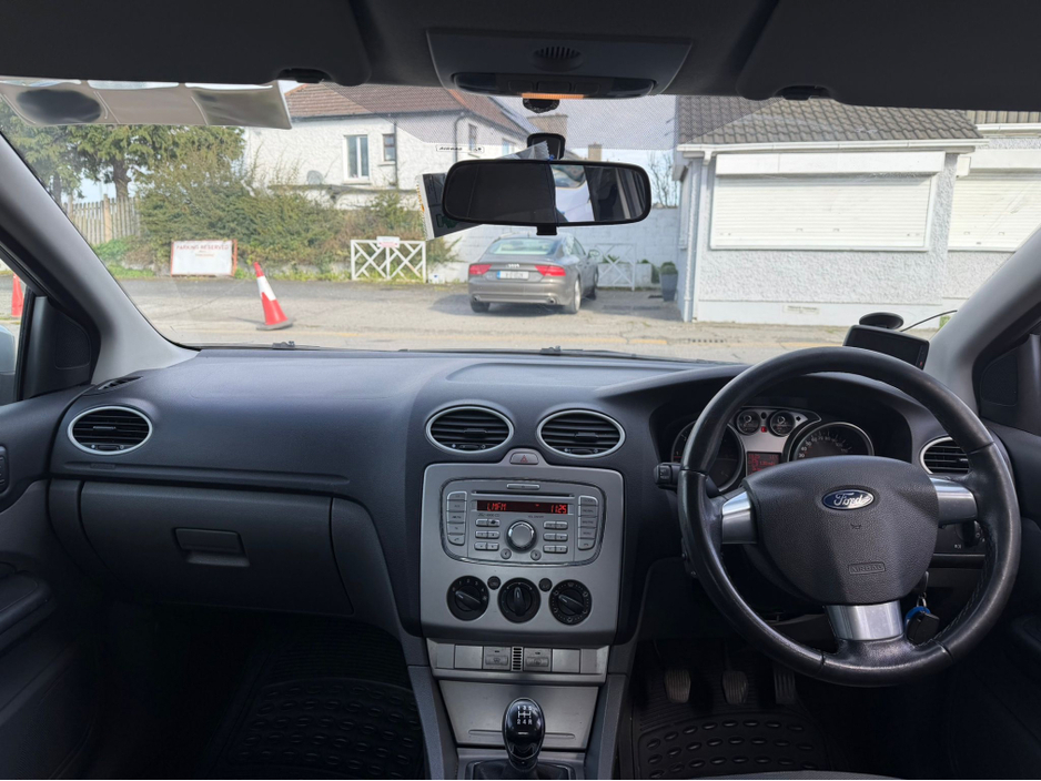 2008 Ford Focus - image 14