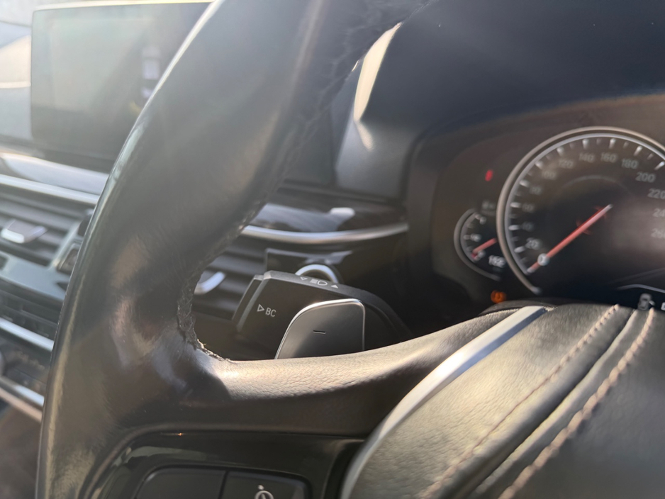 2017 BMW 5 Series - image 16