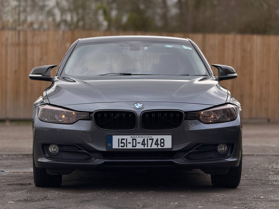 2015 BMW 3 Series - image 9