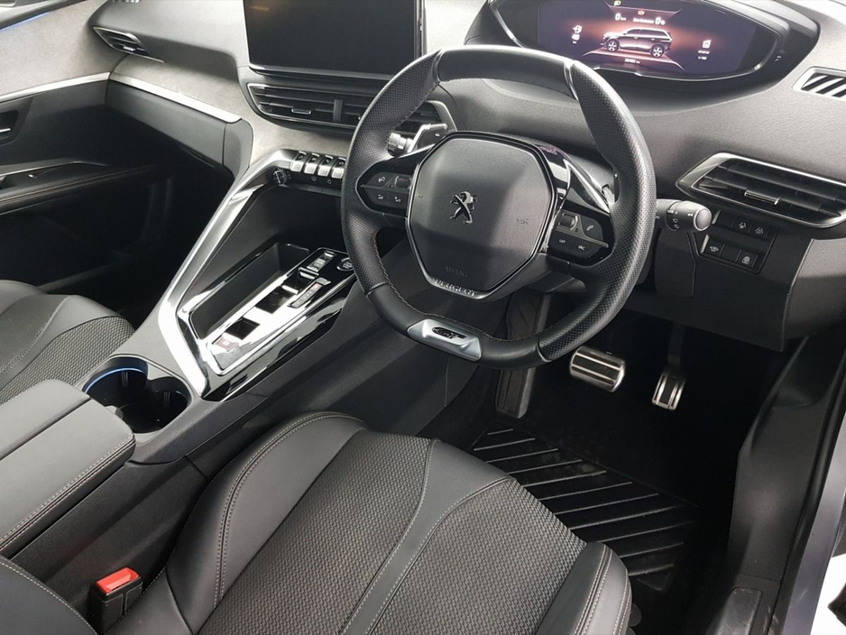 2024 Peugeot 5008 - image 9