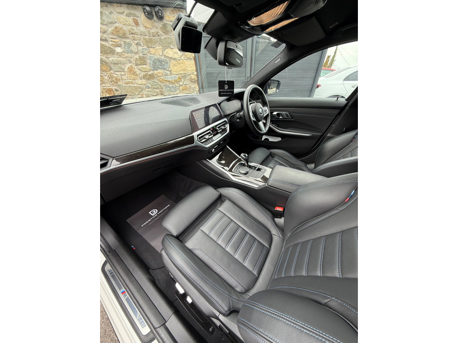 2019 BMW 3 Series - image 19