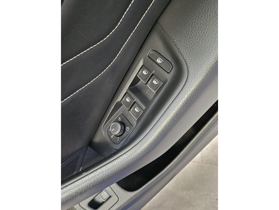 2021 Volkswagen Arteon - image 8