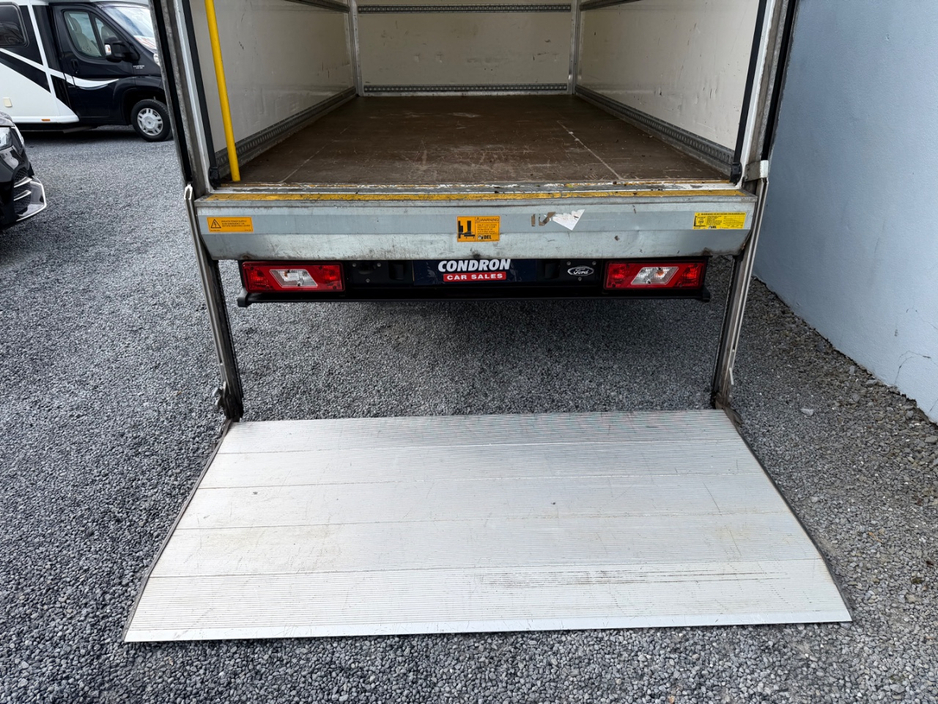 2022 Ford Transit - image 10