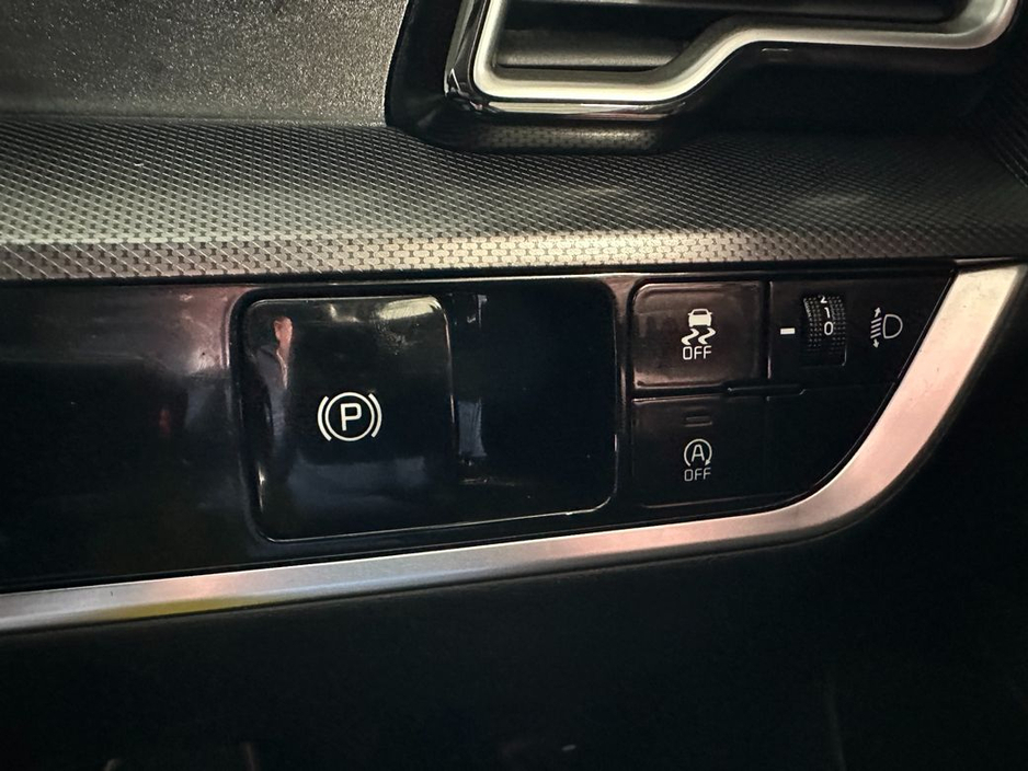 2023 Kia Sportage - image 21