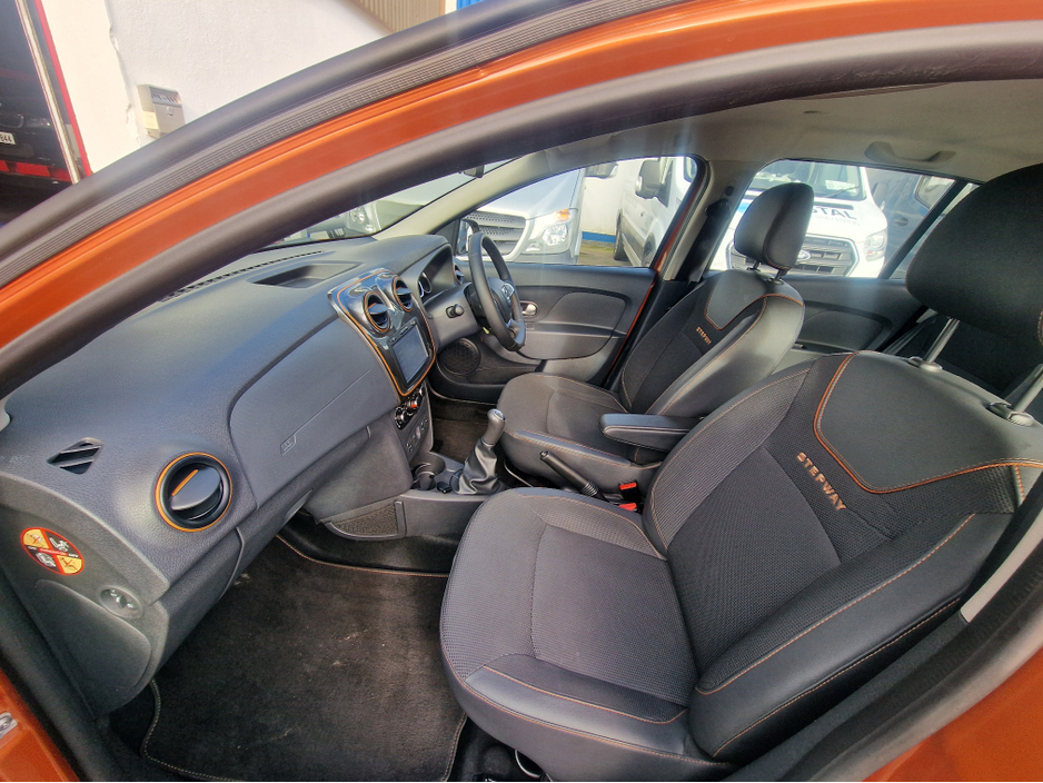 2018 Dacia Sandero - image 21