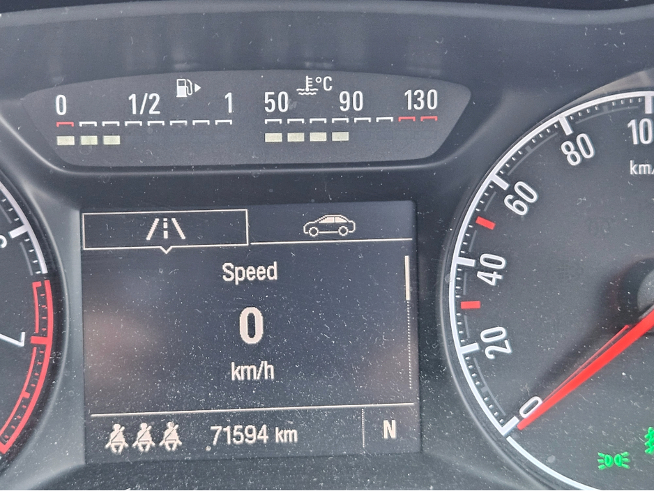 2016 Opel Corsa - image 3