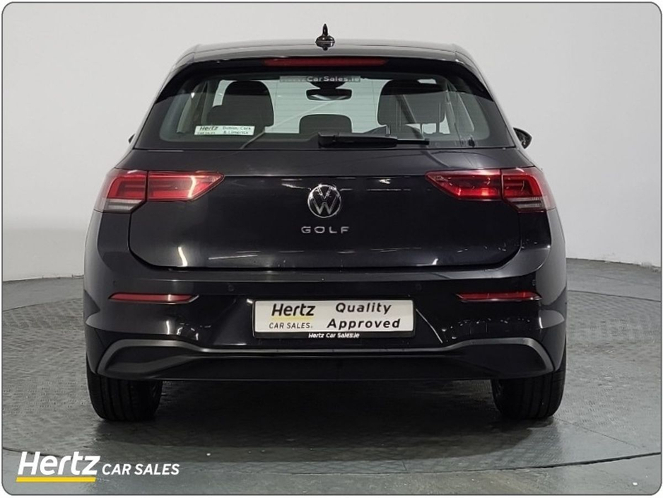 2024 Volkswagen Golf LIFE 110HP Petrol Manual €25,995