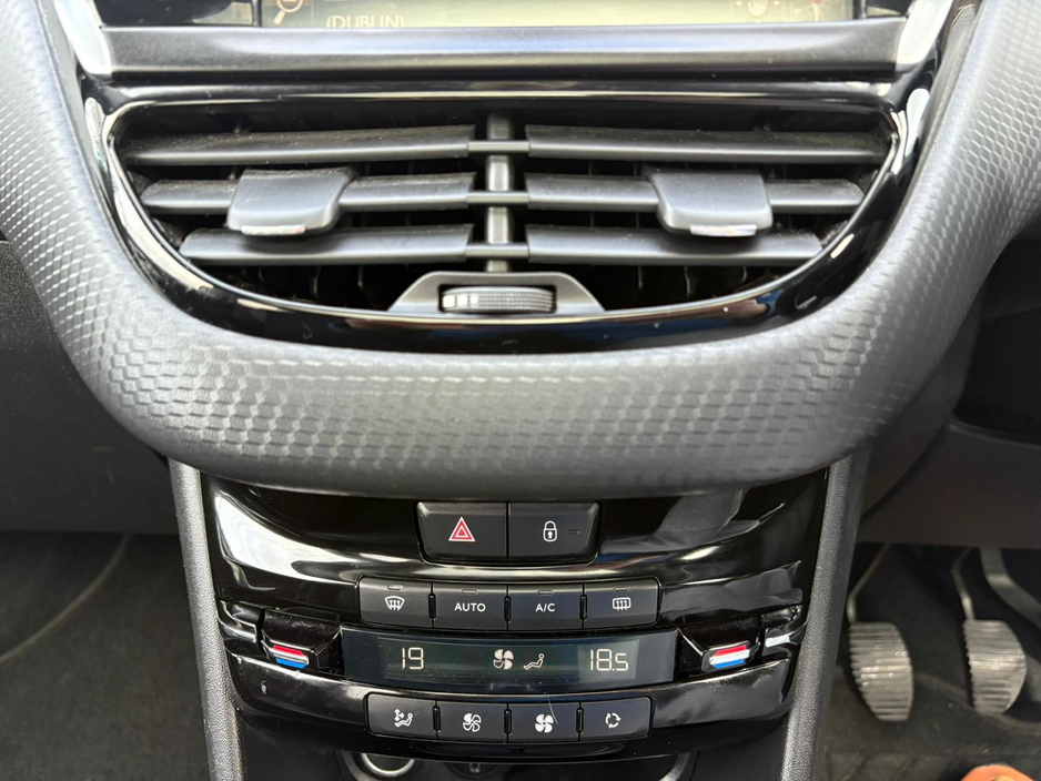 2016 Peugeot 2008 ONE OWNER LOW MILEAGE ALLURE MODEL €8,780