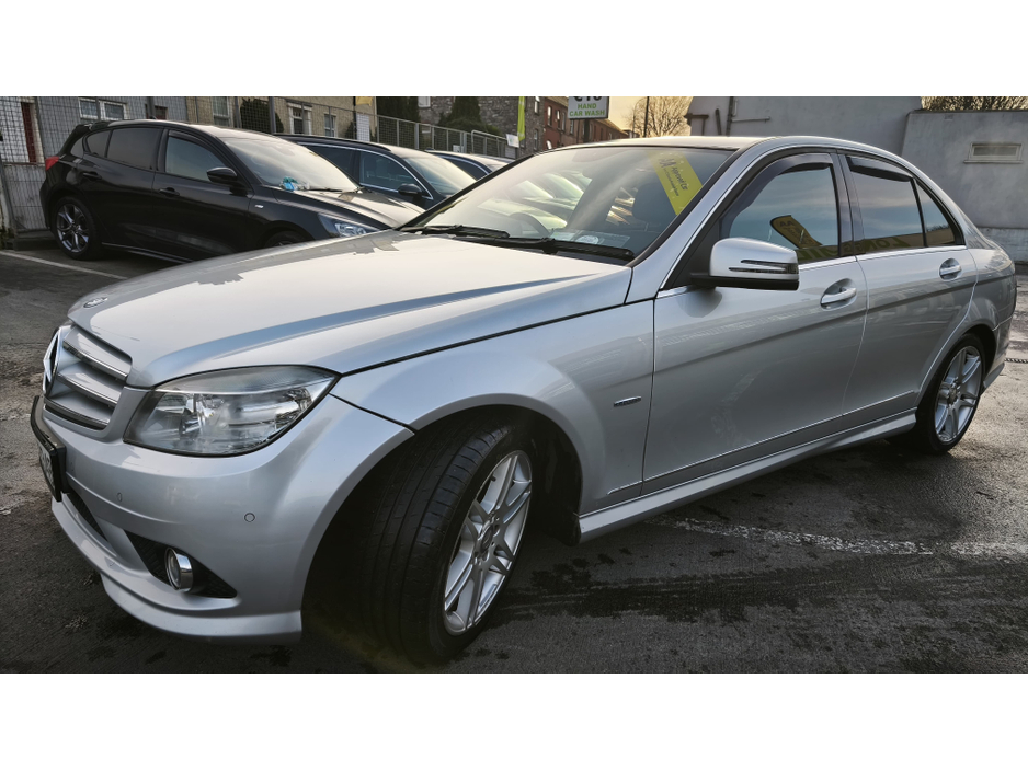 2010 Mercedes-Benz C Class - image 3