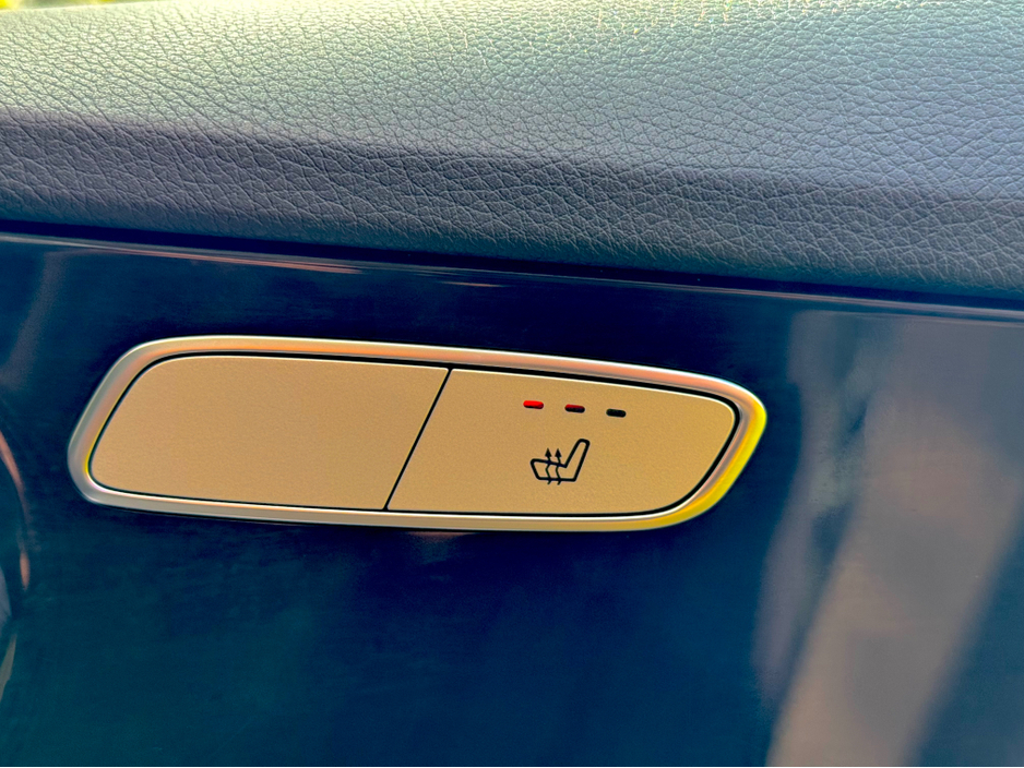 2018 Mercedes-Benz C Class - image 9