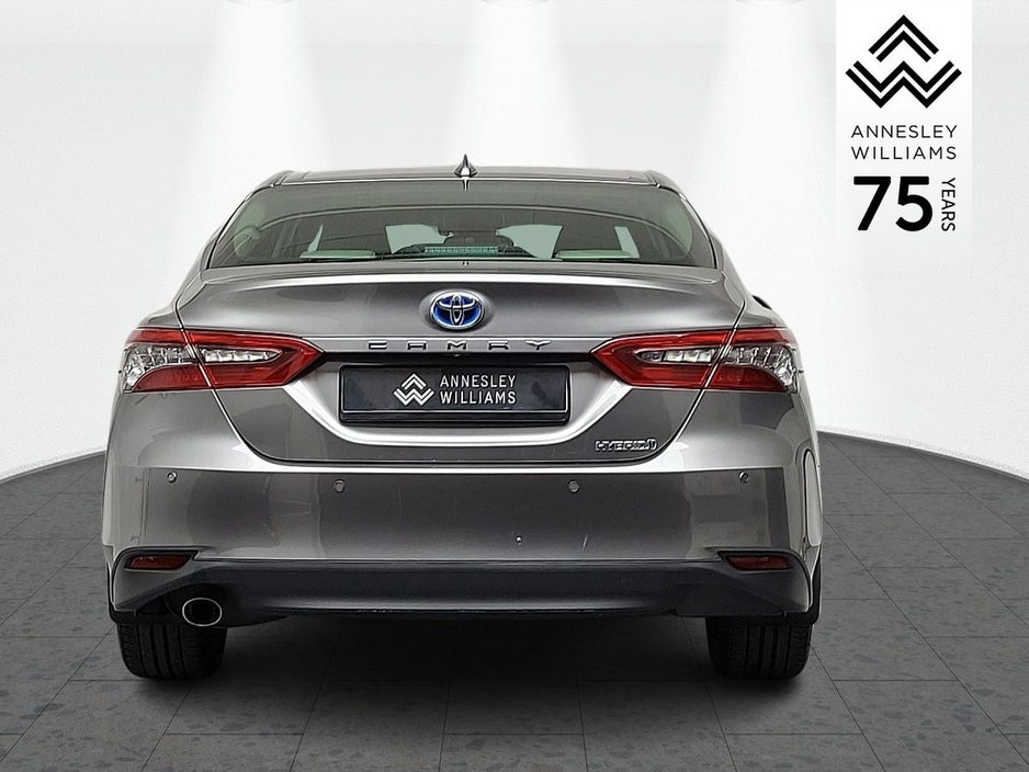 2023 Toyota Camry - image 7