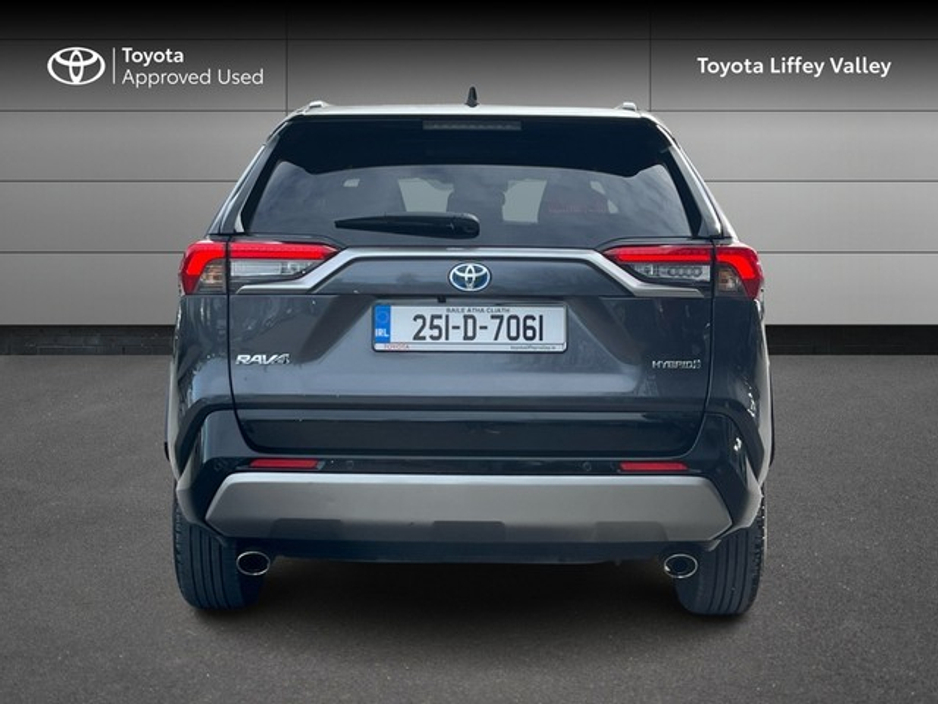 2025 Toyota Rav4 - image 4