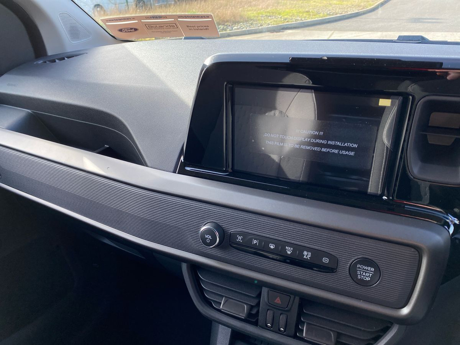 2026 Ford Transit Courier - image 8