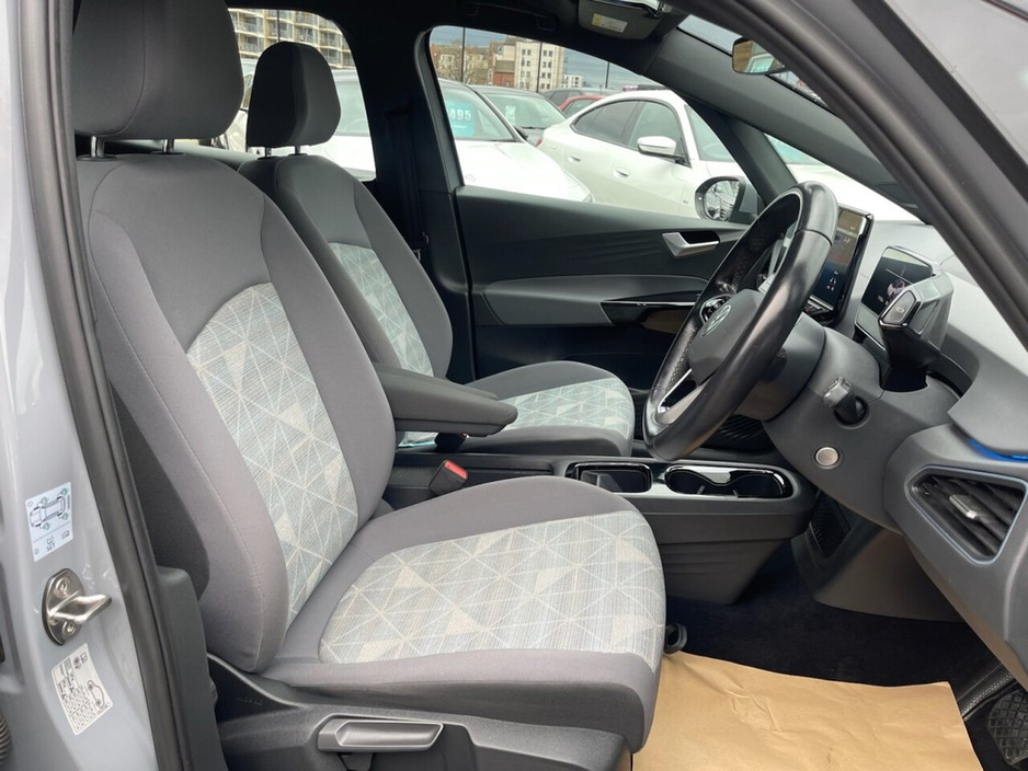2022 Volkswagen ID.3 Pro 58kWh Life Hatchback 5dr Electric Auto (145 ps)