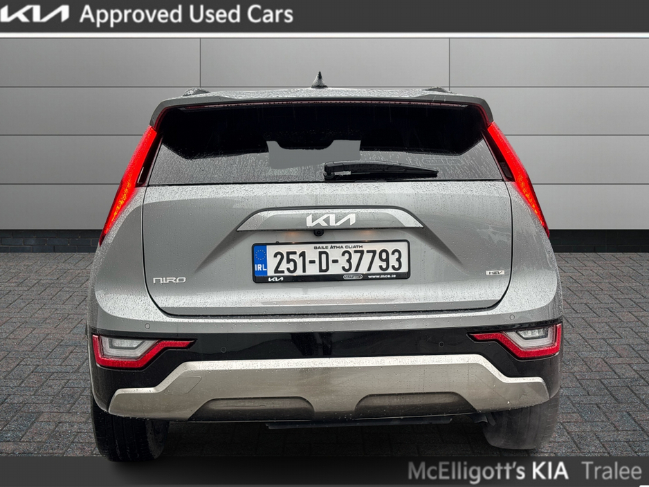 2025 Kia Niro HEV SEM €36,895