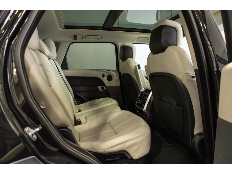 2022 Land Rover Range Rover Sport - image 12