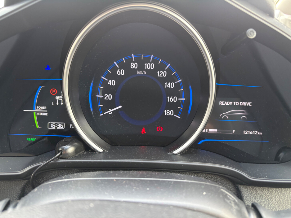 2016 Honda Fit - image 13