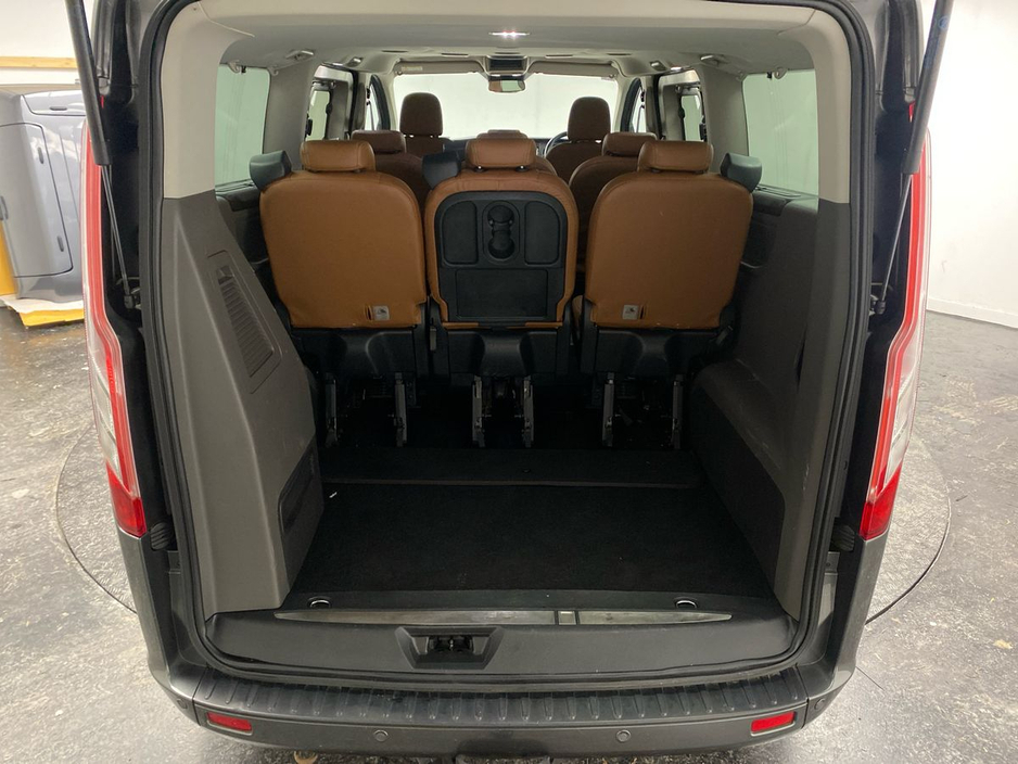 2022 Ford Tourneo Custom - image 9